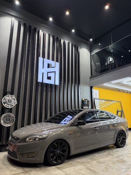 Helen Garage
