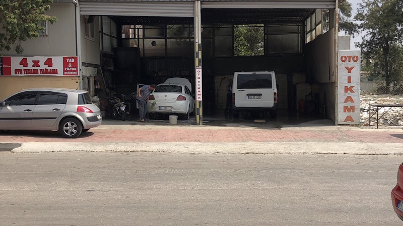 4x4 Otoyıkama tellidere mahallesi mucahitler caddesi no 124 seyhan adana